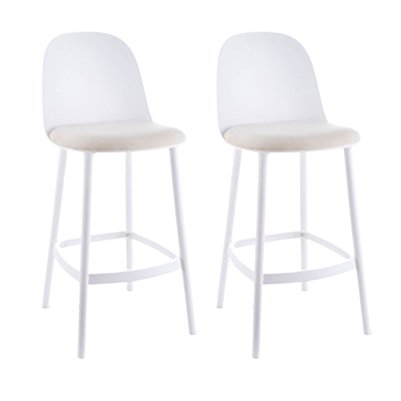 Contemporary Low Back Indoor Armless Plastic Bar Stool with Footrest White 2 Piece Set Clearhalo 'Bar Furniture' 'Bar Stools' 'bar_stools' 'furn' 'furn_bar_stools' 'Furniture' 'Kitchen & Dining Furniture' 7619206