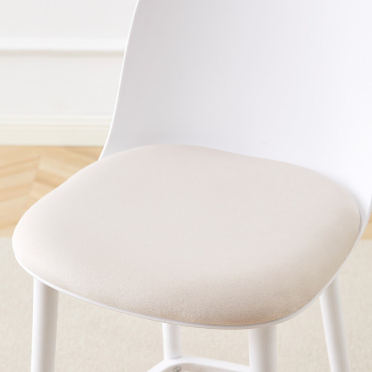 Contemporary Low Back Indoor Armless Plastic Bar Stool with Footrest Clearhalo 'Bar Furniture' 'Bar Stools' 'bar_stools' 'furn' 'furn_bar_stools' 'Furniture' 'Kitchen & Dining Furniture' 7619219
