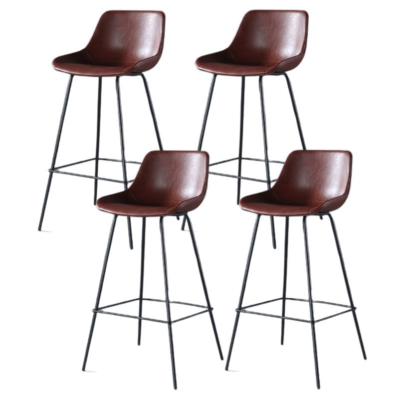 Hedendaagse gestoffeerde lage rugkakbarkrukken met metalen basis