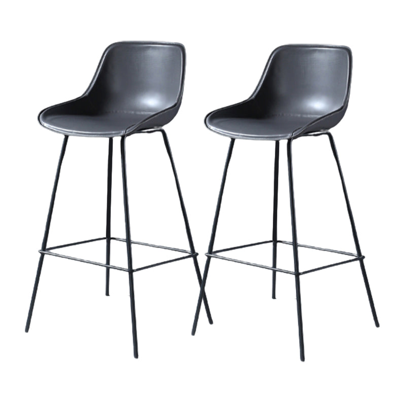 Hedendaagse gestoffeerde lage rugkakbarkrukken met metalen basis