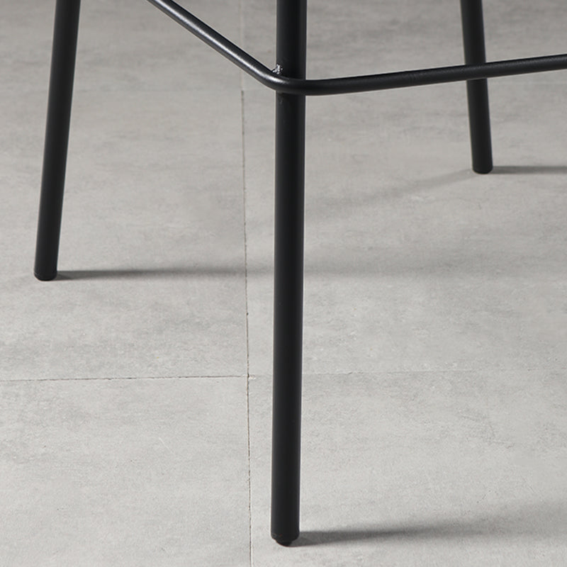 Eigentijdse rugleuning faux lederen armloze barkruk met voetsteun