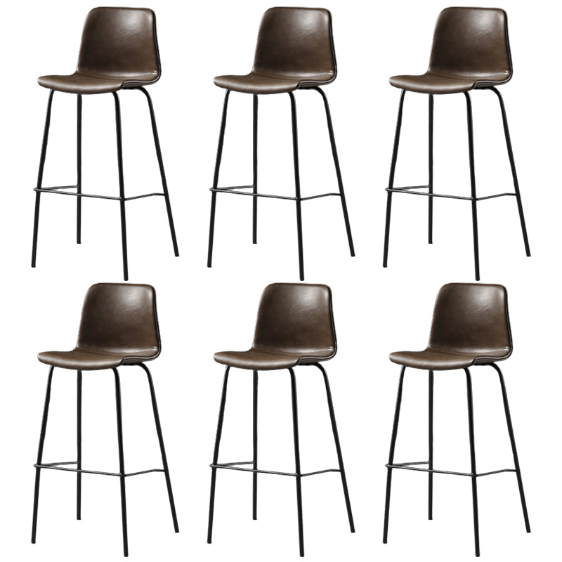 Eigentijdse rugleuning faux lederen armloze barkruk met voetsteun