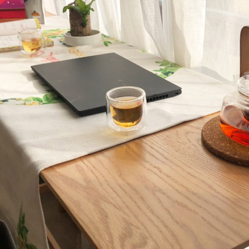 Eigentijdse massief houten rechthoekige bartafel op barhoogte voor de woonkamer