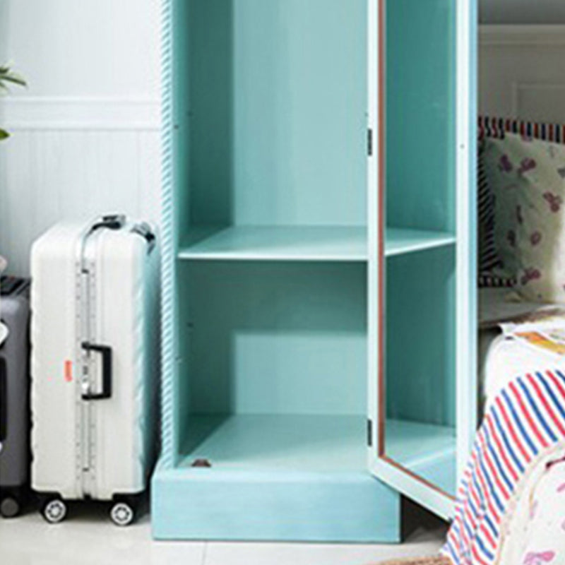 Armadio per armadio per armadio per camera da letto in stile cottage con asta di abbigliamento