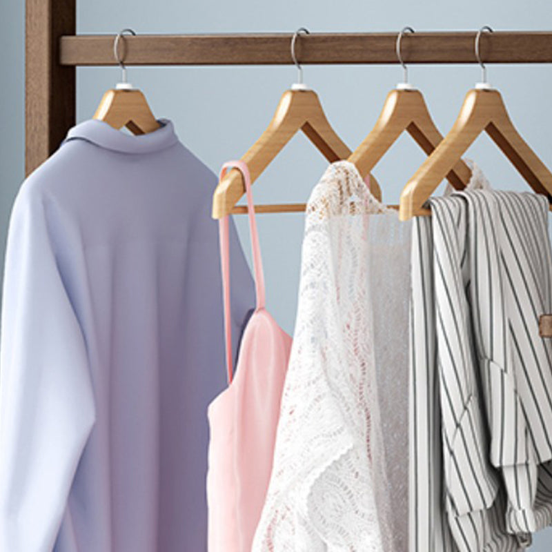 Armadio per la camera da letto del guardaroba in legno in stile moderno con asta di abbigliamento