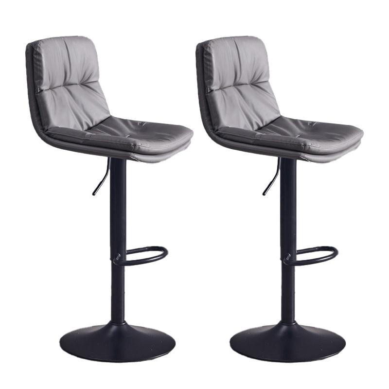 Sgabello da bar sul backrest girevole regolabile contemporaneo con poggiapiedi