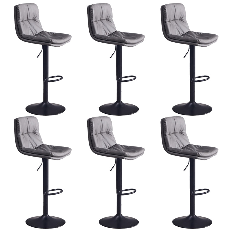 Sgabello da bar sul backrest girevole regolabile contemporaneo con poggiapiedi