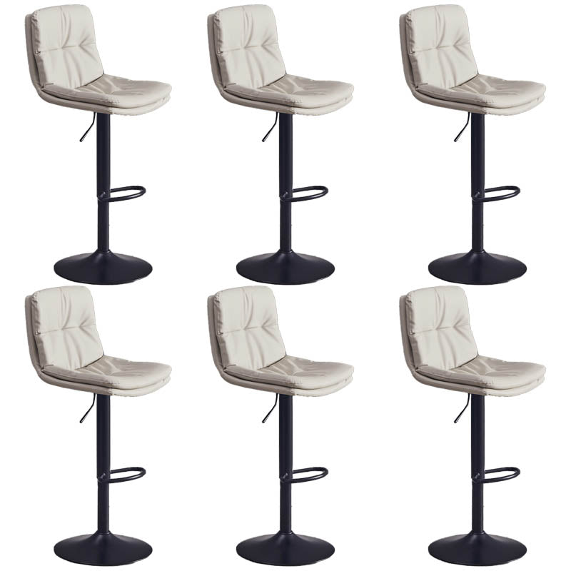 Sgabello da bar sul backrest girevole regolabile contemporaneo con poggiapiedi