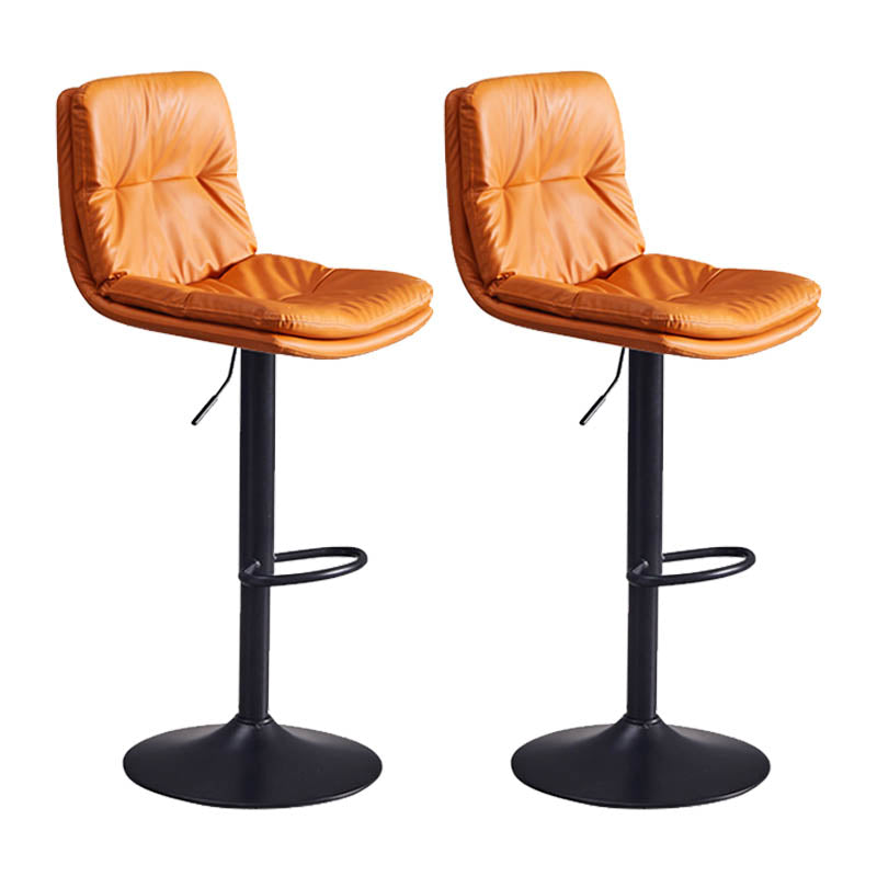 Sgabello da bar sul backrest girevole regolabile contemporaneo con poggiapiedi