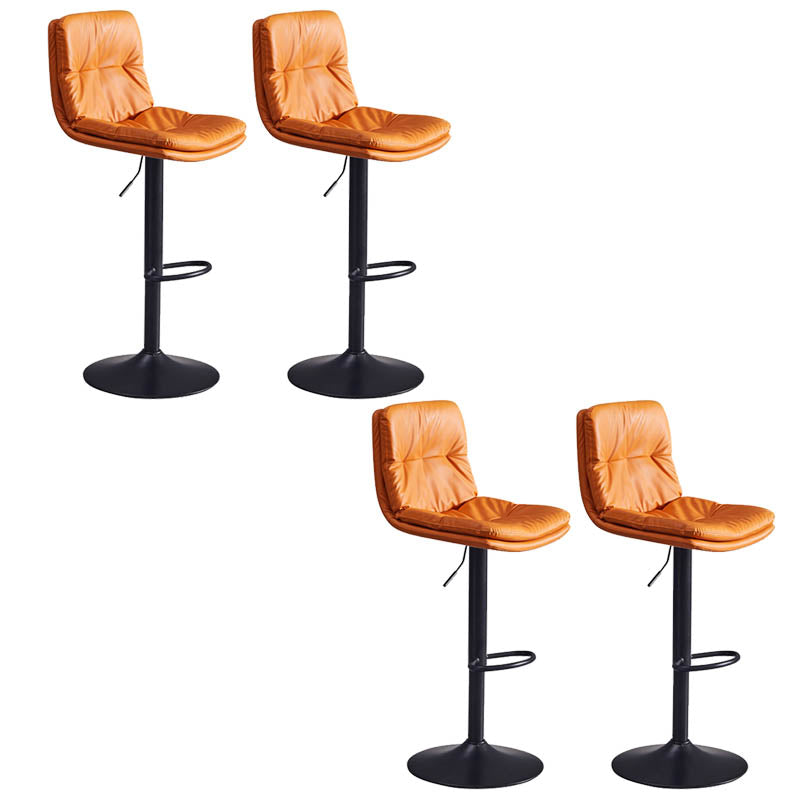 Sgabello da bar sul backrest girevole regolabile contemporaneo con poggiapiedi