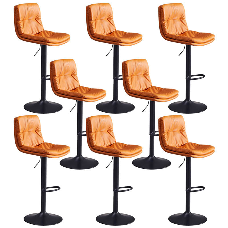 Sgabello da bar sul backrest girevole regolabile contemporaneo con poggiapiedi