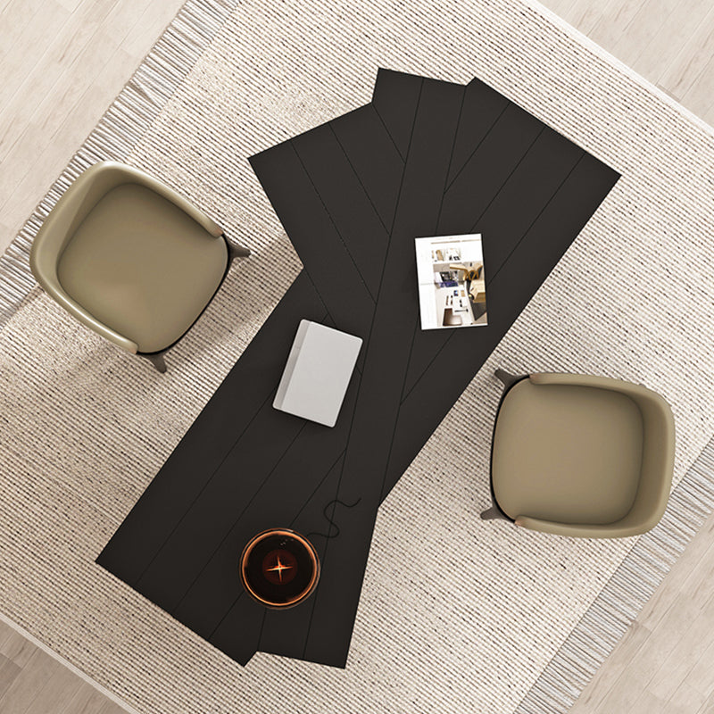 Hedendaagse stijl Wood Office Desk onregelmatige vorm Taakbureau in bruin/zwart