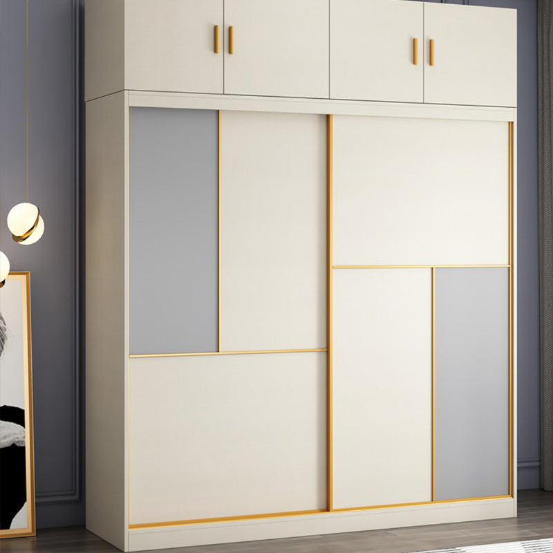 Porte scorrevoli della camera da letto Armadio in stile costiero.