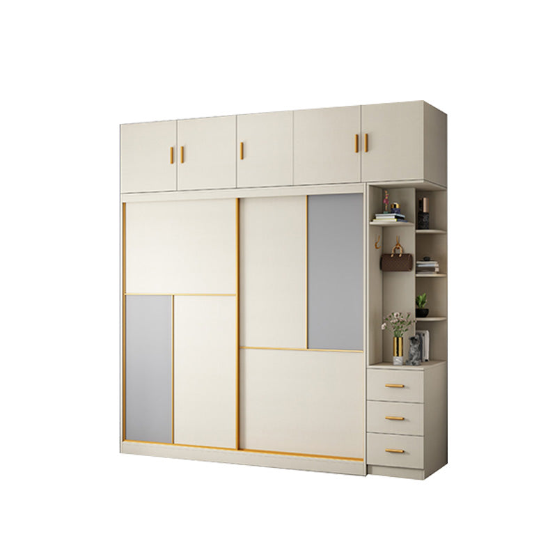 Porte scorrevoli della camera da letto Armadio in stile costiero.