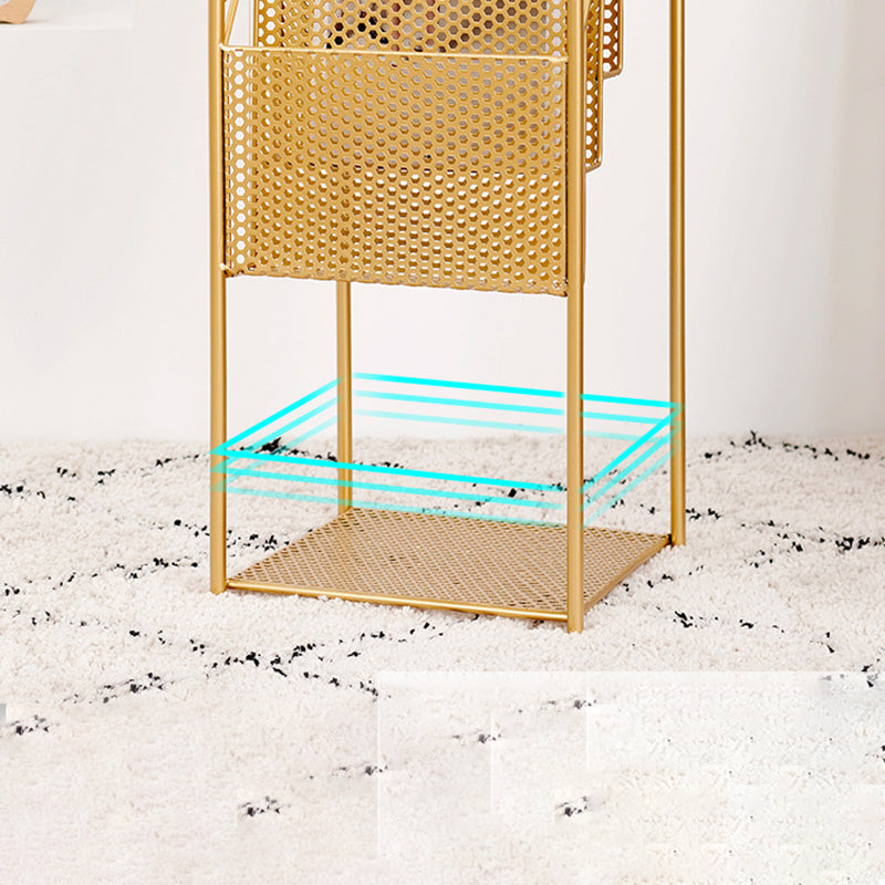 Libreria in metallo verticale in stile moderno con scaffali