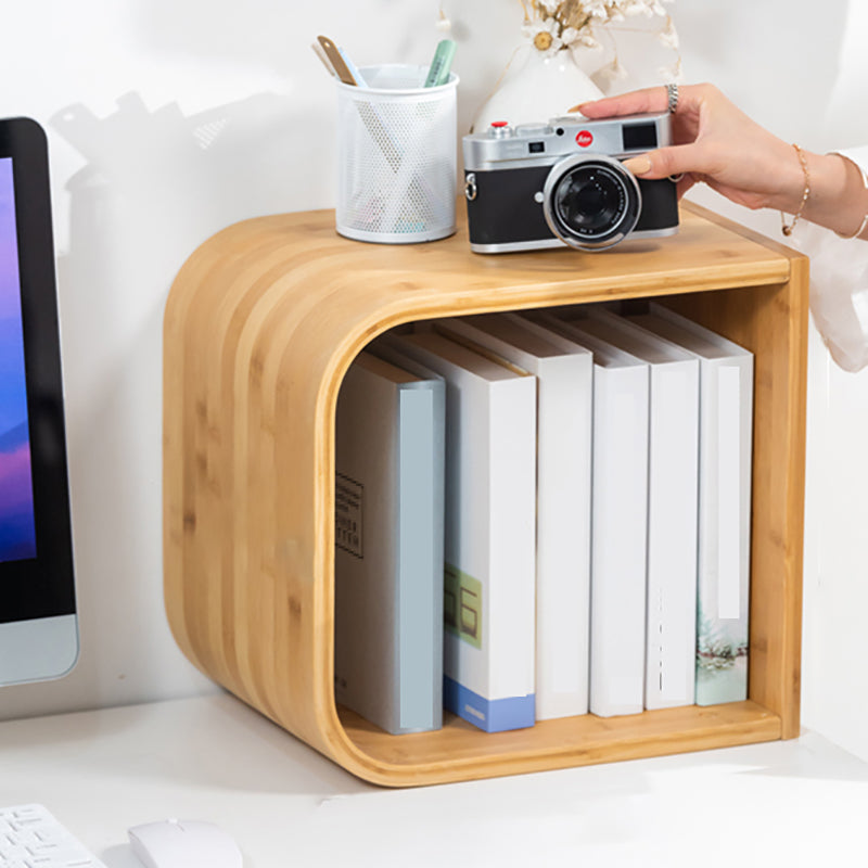 Libreria aperta di libri di bambù contemporanea verticale per casa