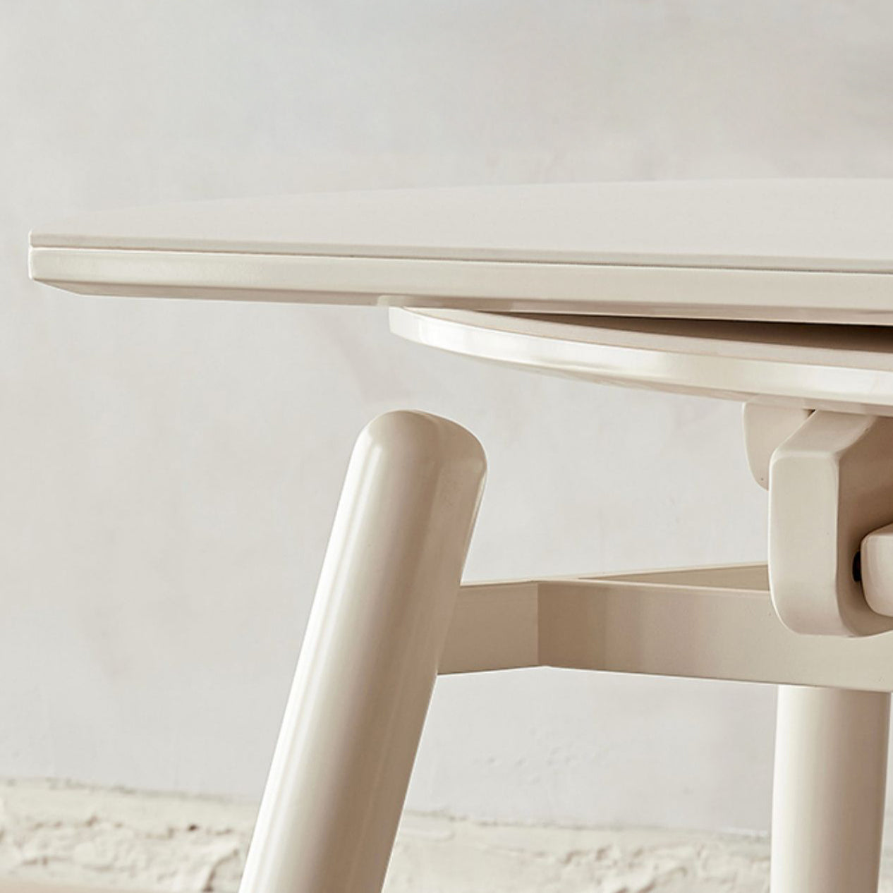 Round Extendable Dining Table Modern White Stone Tabletop with Double Drop Leaf Clearhalo 'Dining Tables & Seating' 'Dining Tables' 'dining_table' 'furn' 'furn_dining_table' 'Furniture' 'Kitchen & Dining Furniture' 7649442