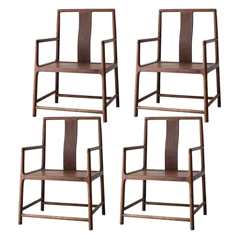 Sedia a braccio da sala da pranzo tradizionale posteriore.