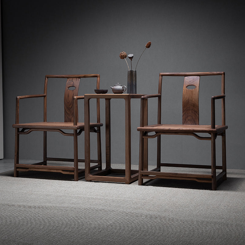 Sedia a braccio da sala da pranzo tradizionale posteriore.