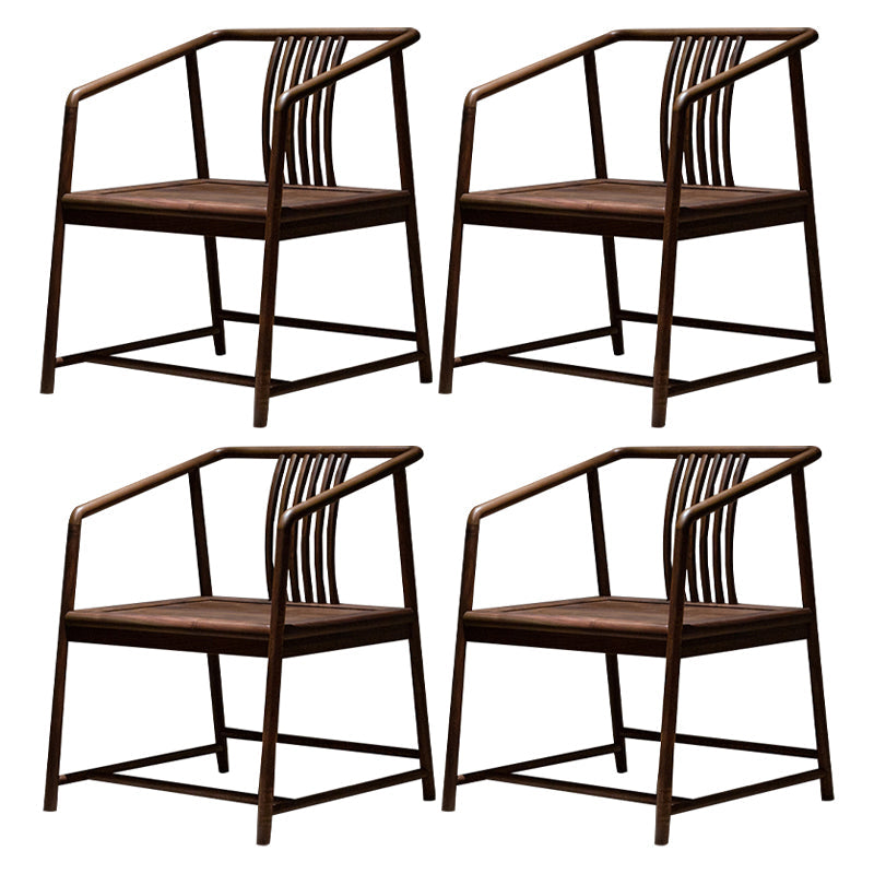 Sedia a braccio da sala da pranzo tradizionale posteriore.