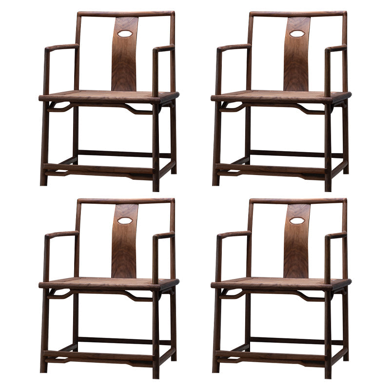 Sedia a braccio da sala da pranzo tradizionale posteriore.