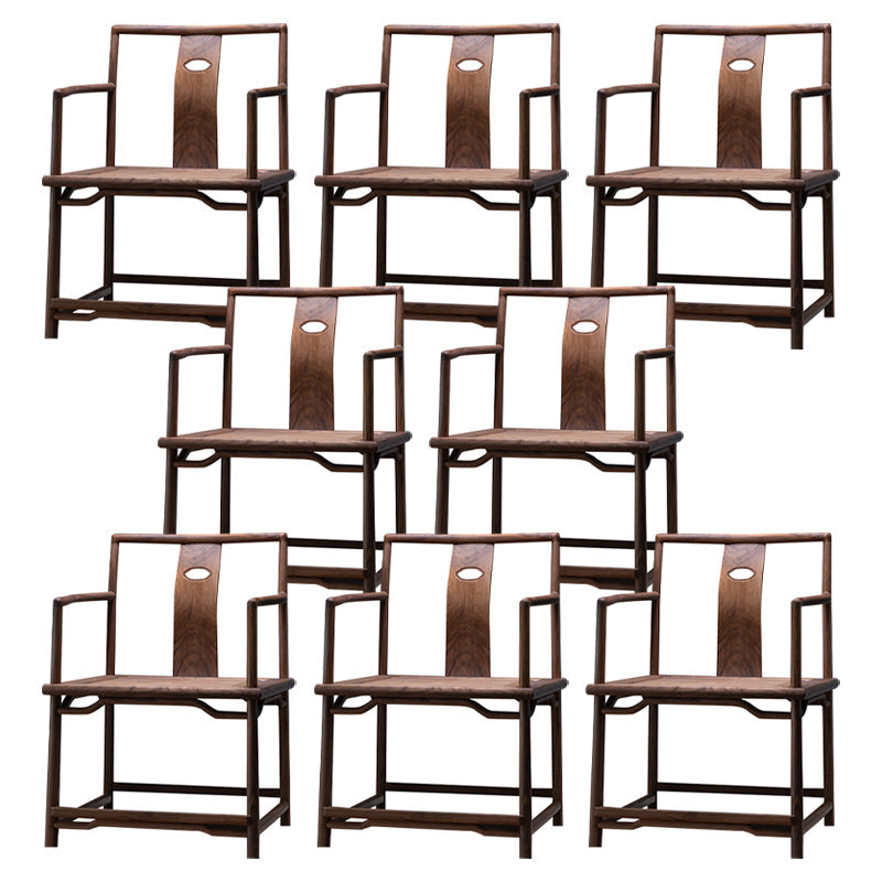 Sedia a braccio da sala da pranzo tradizionale posteriore.