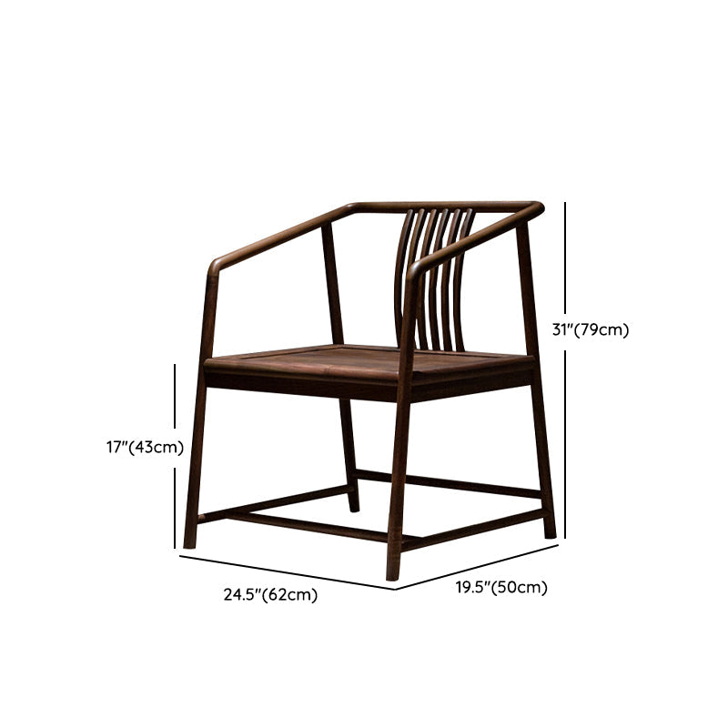 Sedia a braccio da sala da pranzo tradizionale posteriore.