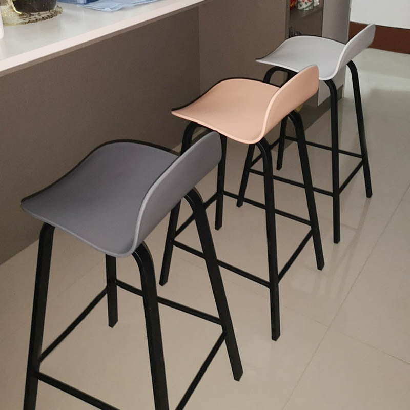 Contemporary Indoor Low Back Armless Bar Stools with Metal Legs