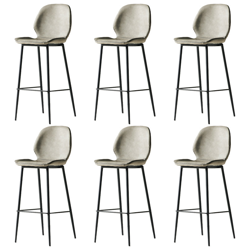 Taburete alto con respaldo de estilo moderno con cojín de cuero
