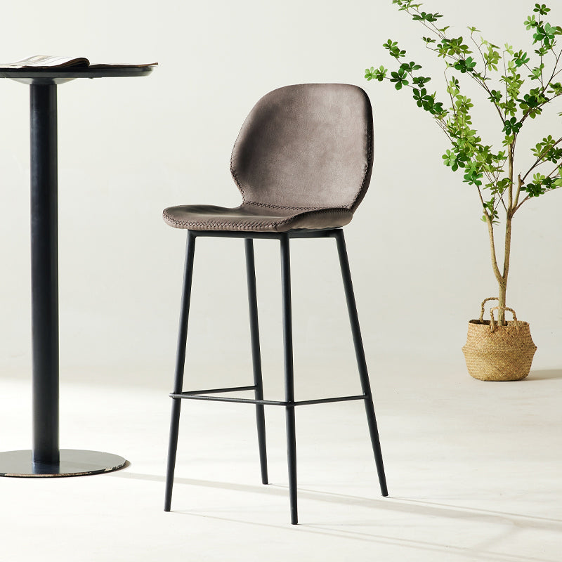 Taburete alto con respaldo de estilo moderno con cojín de cuero