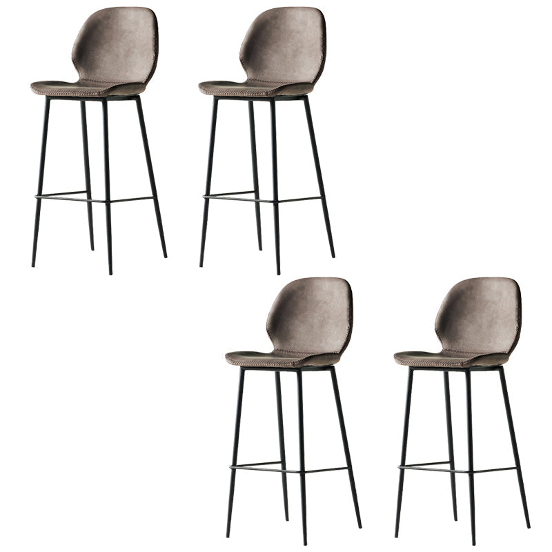 Taburete alto con respaldo de estilo moderno con cojín de cuero