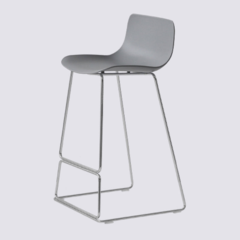 Sgabelli da bar in plastica bassa di plastica senza braccio contemporanea con base di metallo