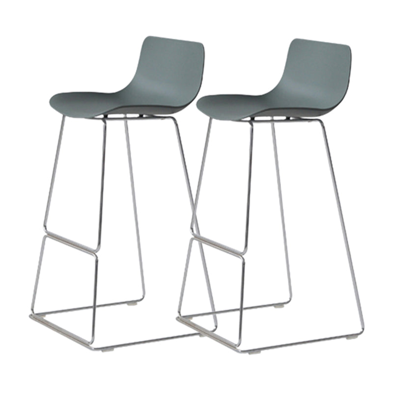 Sgabelli da bar in plastica bassa di plastica senza braccio contemporanea con base di metallo