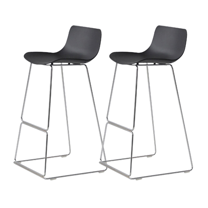 Sgabelli da bar in plastica bassa di plastica senza braccio contemporanea con base di metallo