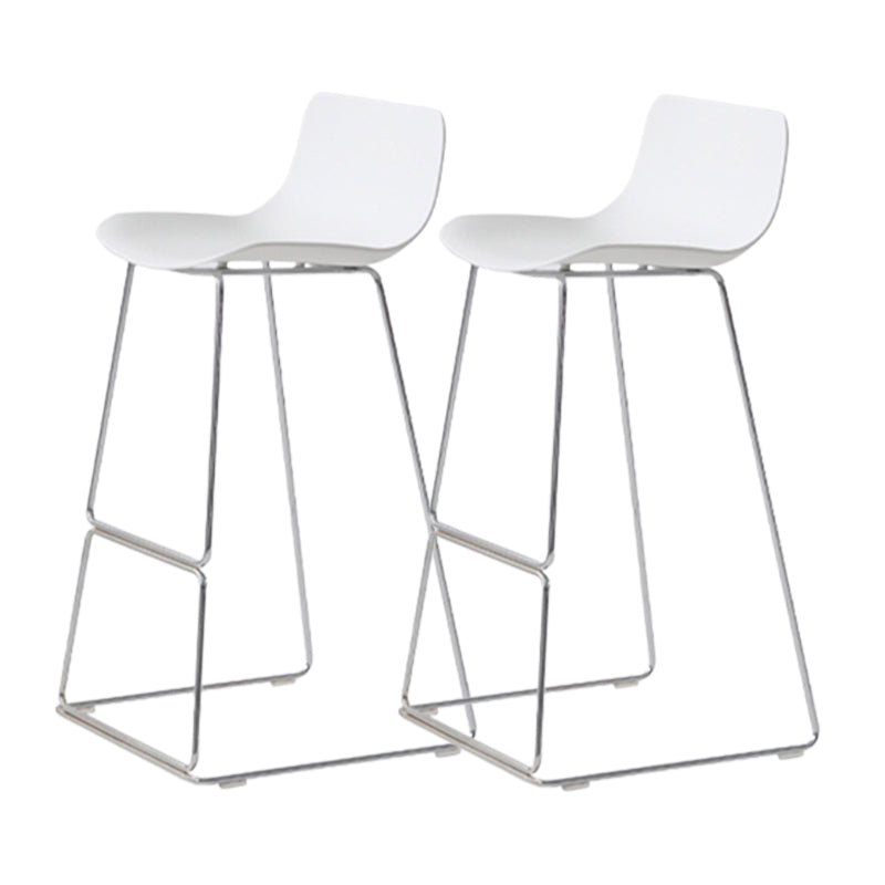 Sgabelli da bar in plastica bassa di plastica senza braccio contemporanea con base di metallo