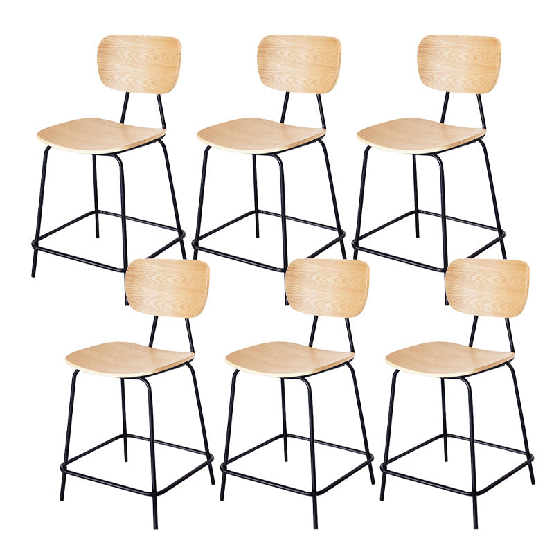 Taburetes contemporáneos de barra sin brazo con la base de metal negro