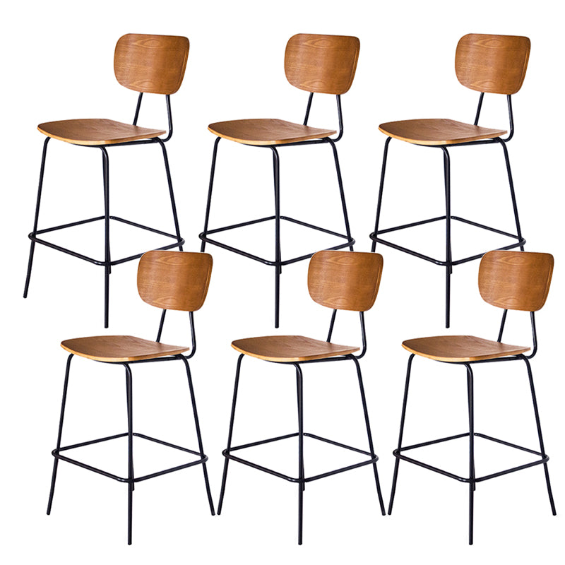 Taburetes contemporáneos de barra sin brazo con la base de metal negro