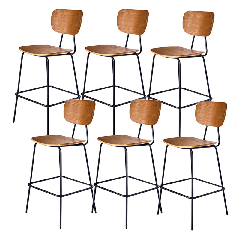 Taburetes contemporáneos de barra sin brazo con la base de metal negro