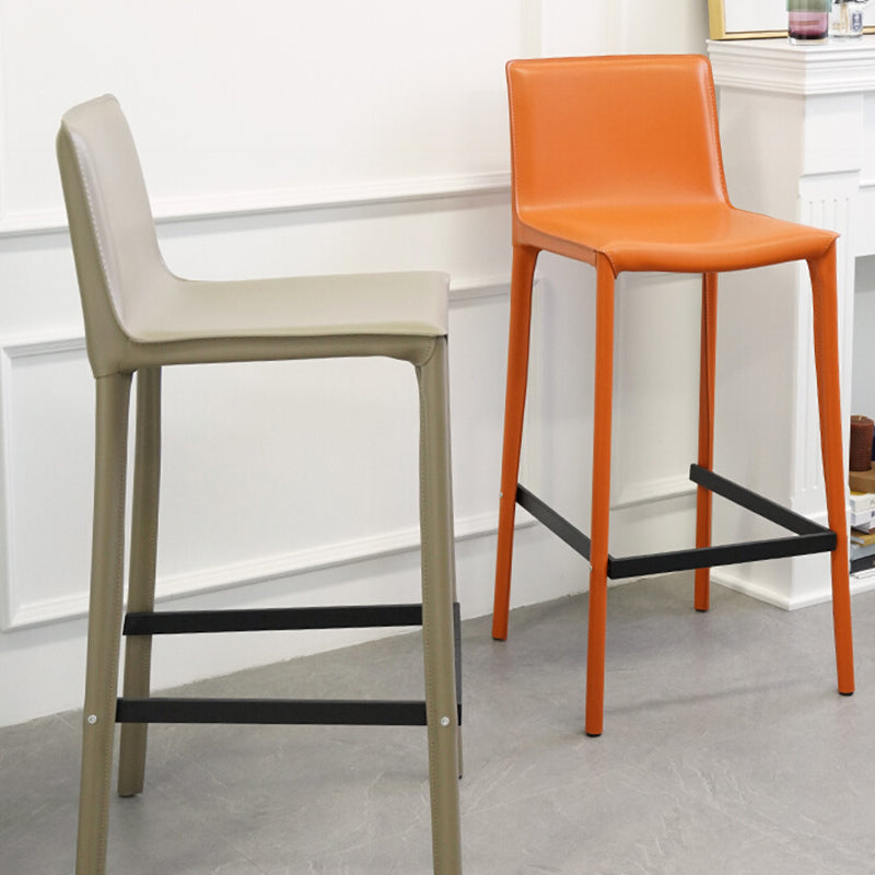 Moderni sgabelli da bar posteriore in vetro a faux senza braccio con base in metallo