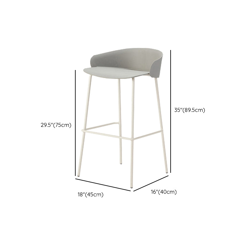 ホワイトメタルベースのあるコンテンポラリーバケツローバックアームレスバースツール