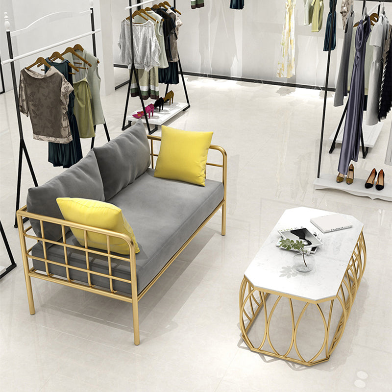 Zeitgenössischer Metallrahmen Samt quadratische Armsofa für Wohnzimmer