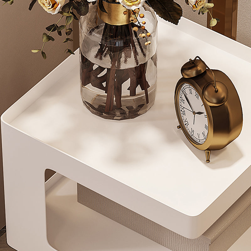 21,3 "tavolo laterale in blocco alto con mensole metalliche per tavolo da estremità quadrata contemporanea