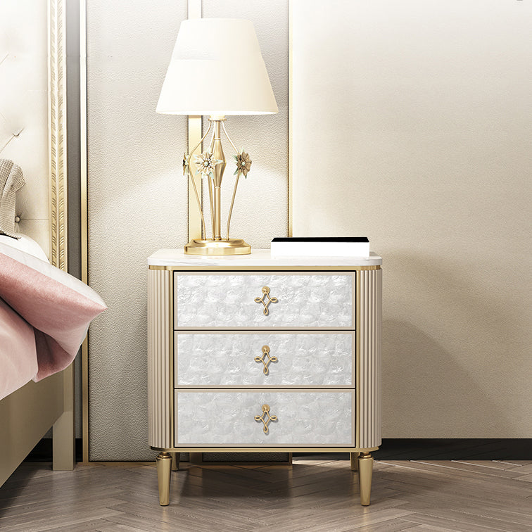 Les tiroirs glamour comprenaient une table de chevet de table d'accent 24 "de haut avec les jambes