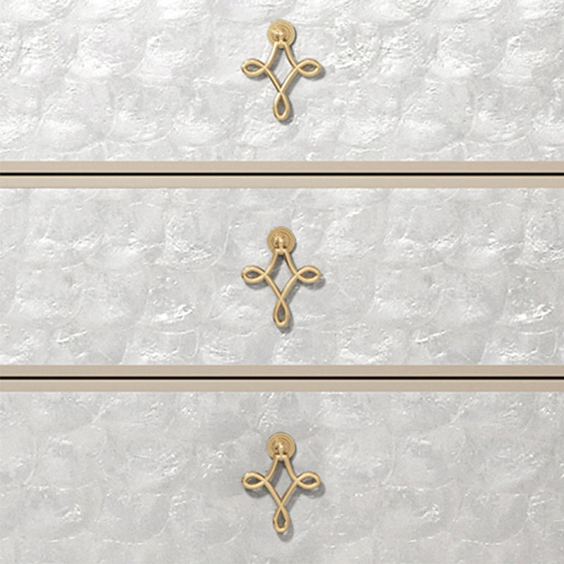 Les tiroirs glamour comprenaient une table de chevet de table d'accent 24 "de haut avec les jambes