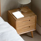 Nightand de table à accent en bois scandinave 20 "de haut avec 2 tiroirs
