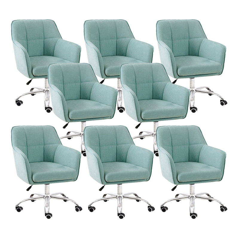 アームレスオフィスチェアホイール付きの人間工学に基づいた机の椅子