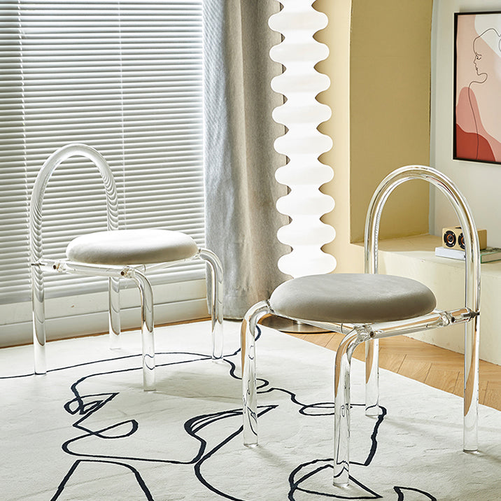 Zeitgenössischer Stil offener gepolsterter Acryl -Basis -Ess -Seitenstuhl offen