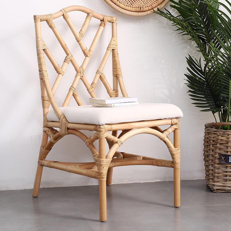 Moderne overdekte rieten kruisback -bekledde eetkamerstoel