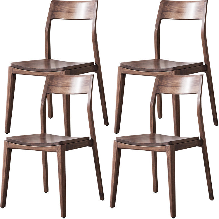 Eigentijdse binnenwalnoot massief hout open achterkant eetstoel