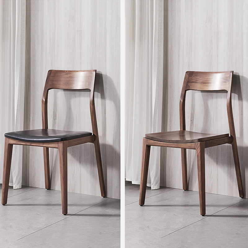 Eigentijdse binnenwalnoot massief hout open achterkant eetstoel